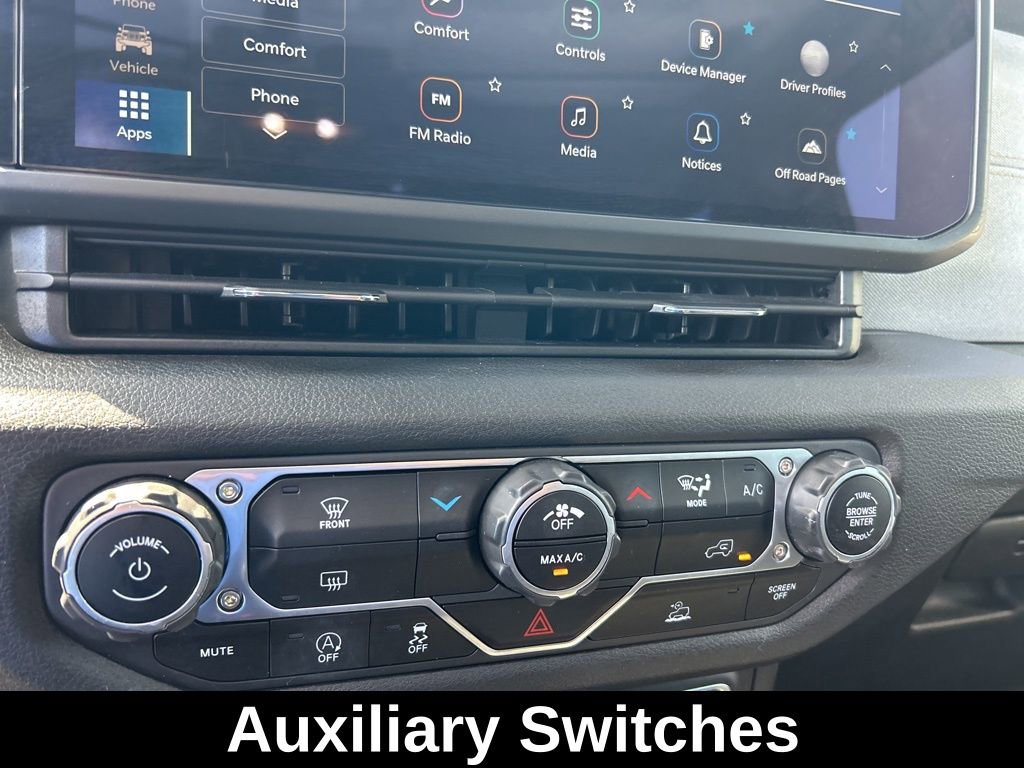 Used 2024 Jeep Wrangler Willys image 42