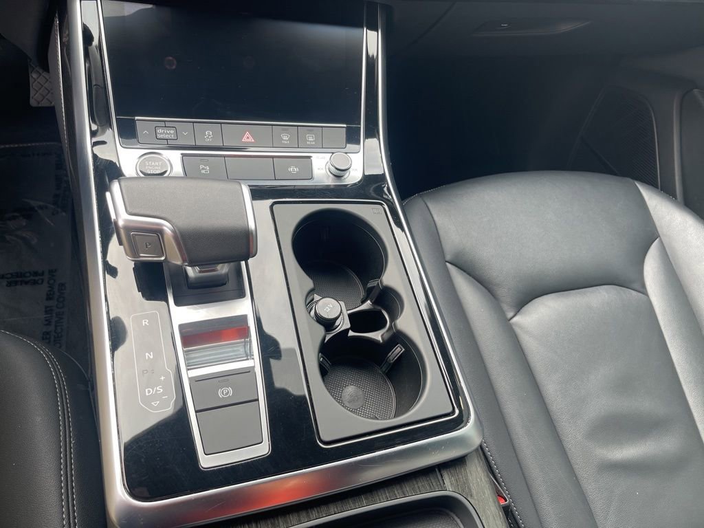 Used 2025 Audi Q7 3.0T Premium Plus image 13