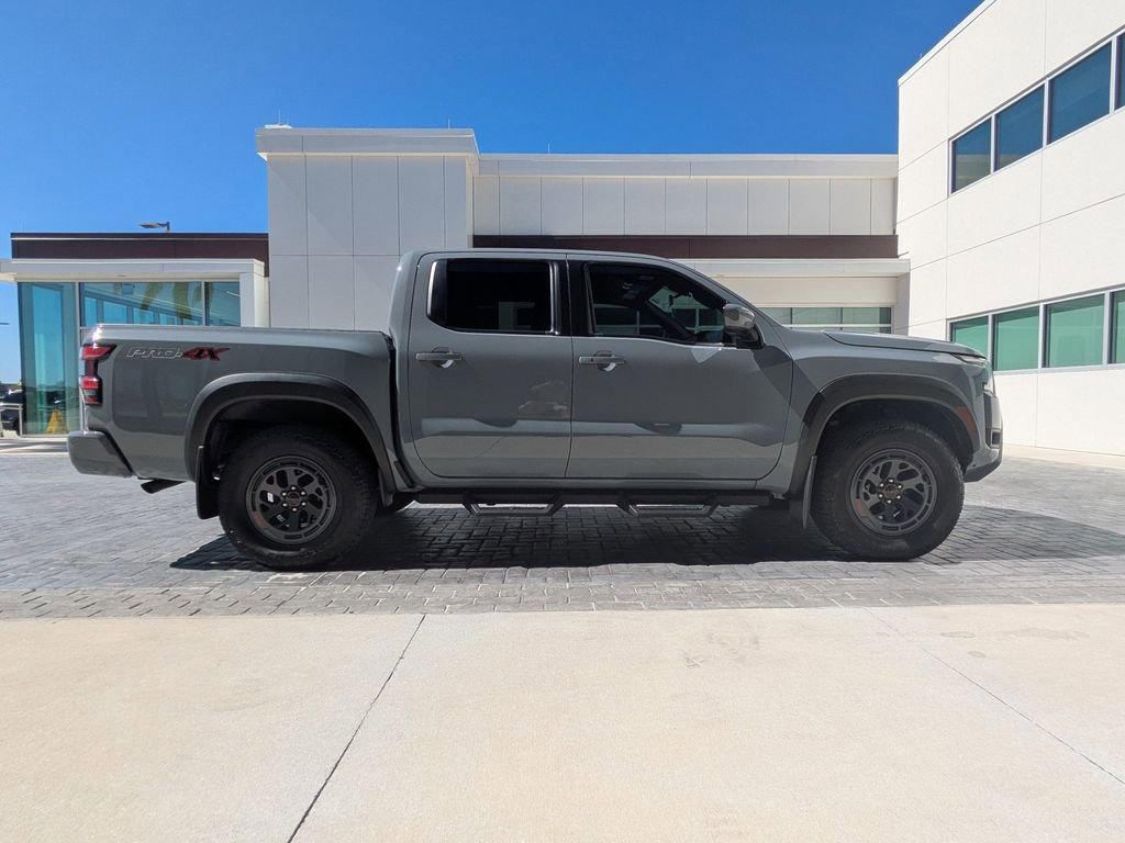 Used 2025 Nissan Frontier PRO-4X AWD/4WD image 4