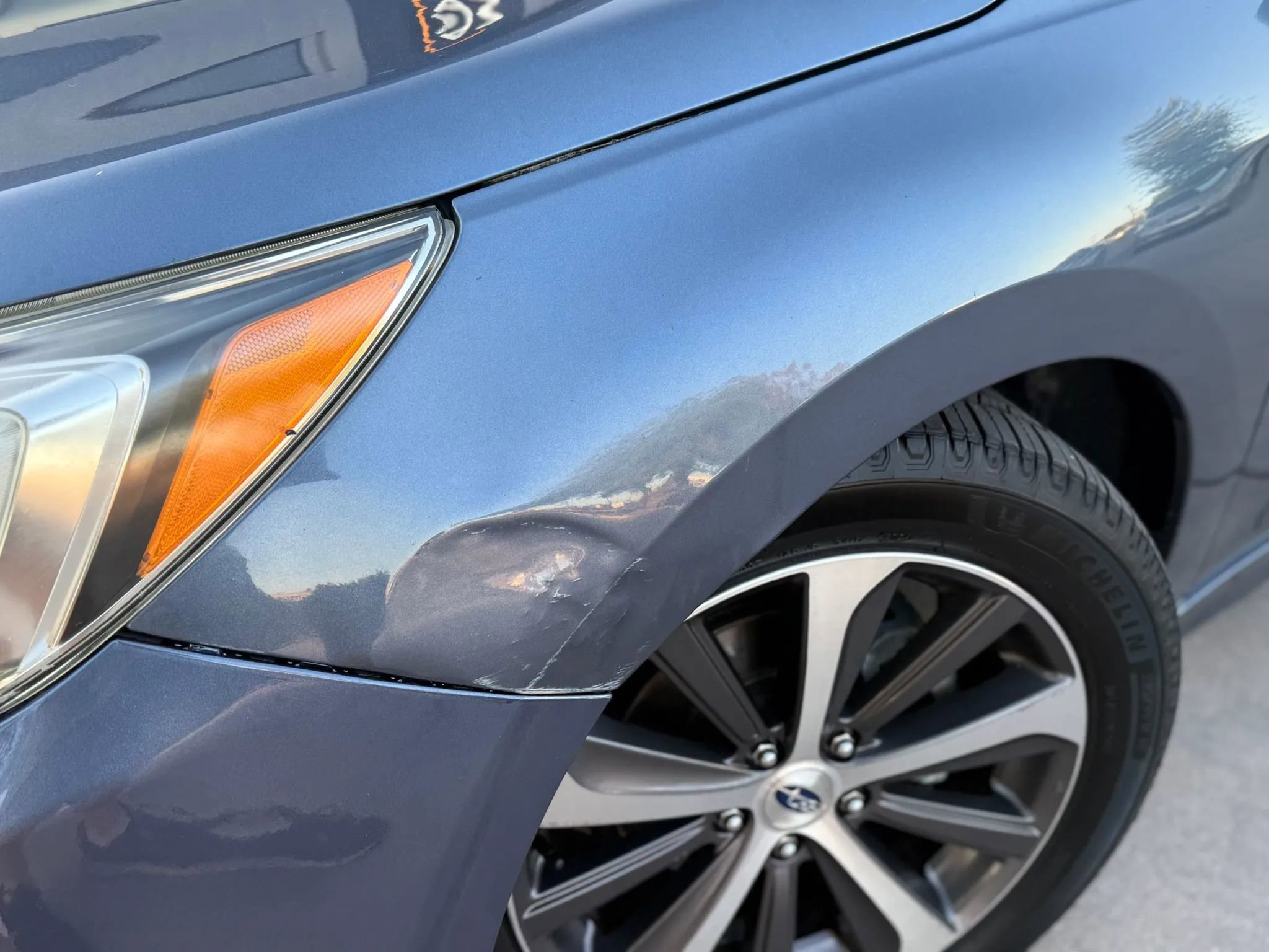 Used 2015 Subaru Legacy 2.5i Limited AWD/4WD image 3