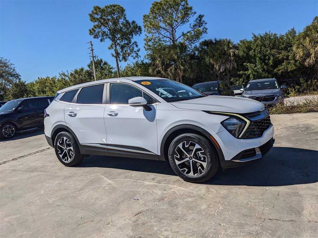 Certified 2023 Kia Sportage EX image 2
