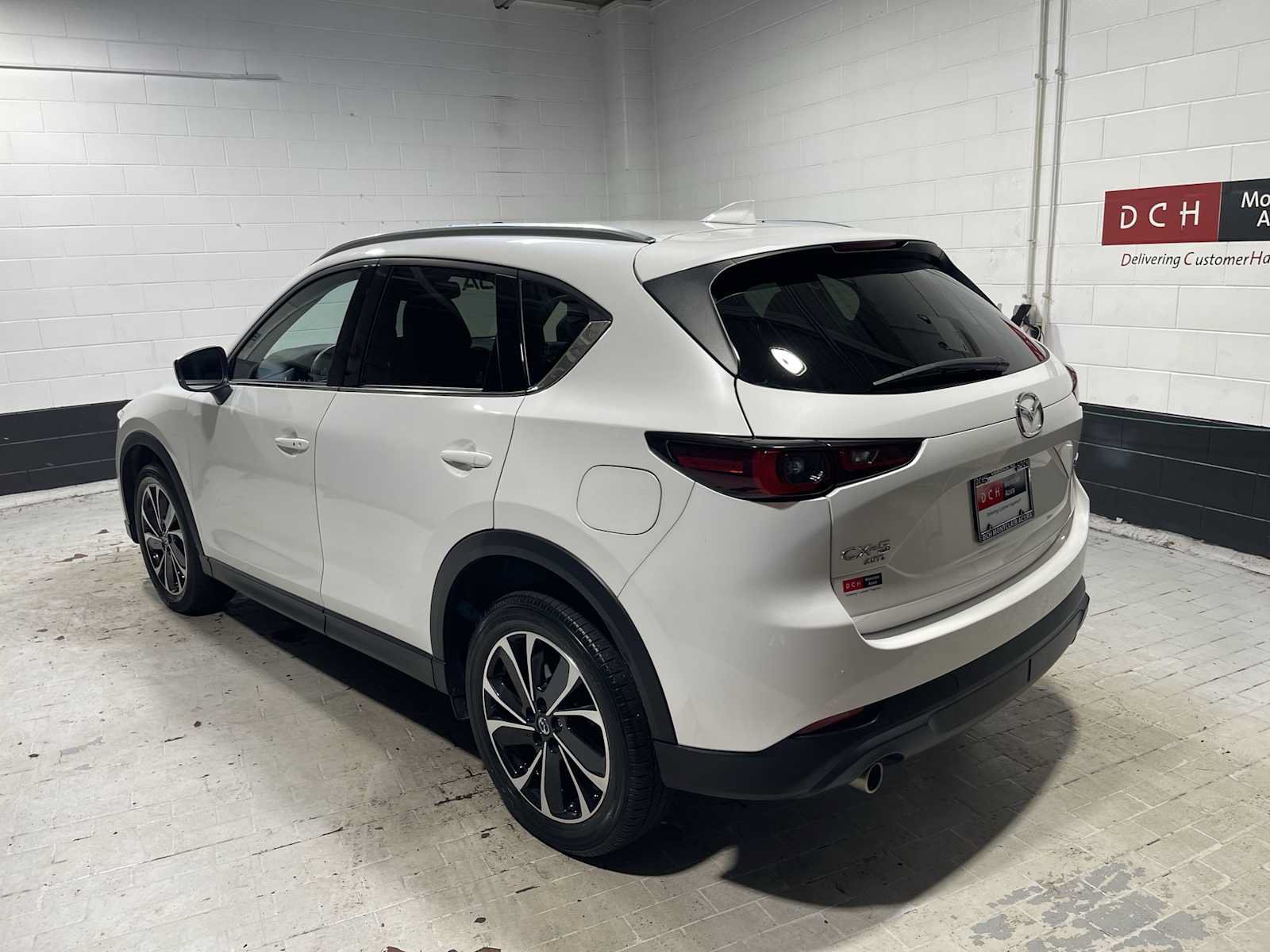Used 2023 MAZDA CX-5 AWD 2.5 S w/ Premium Plus Pkg image 4