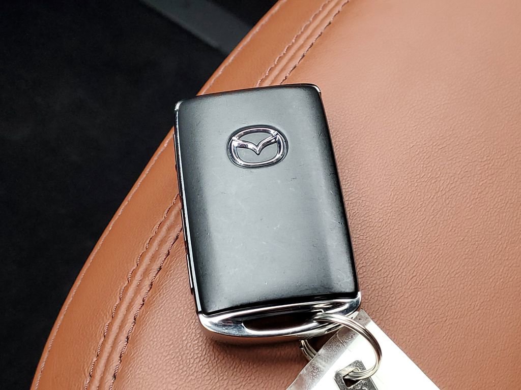 Used 2025 MAZDA CX-5 Carbon Edition image 31