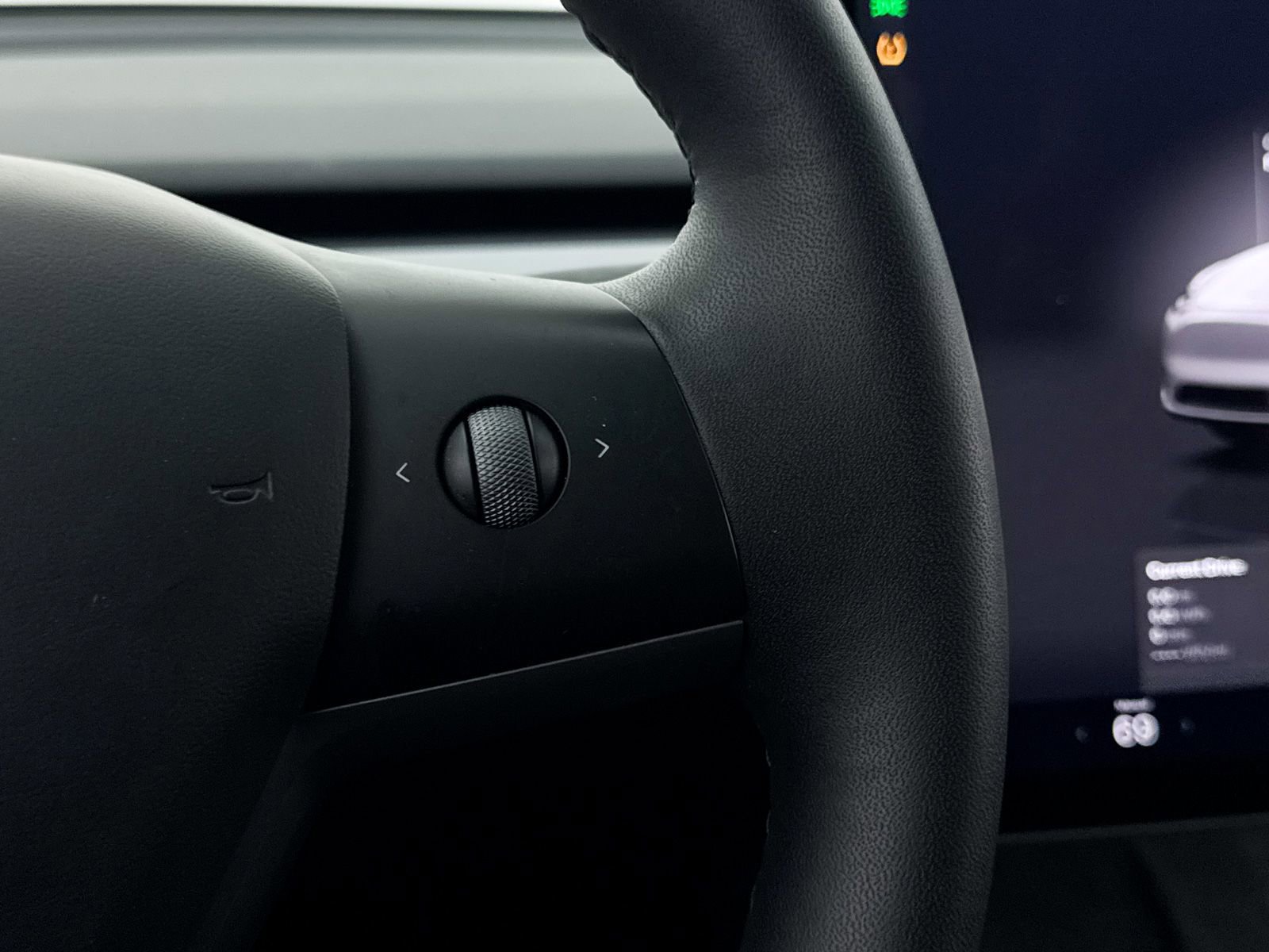 Used 2024 Tesla Model Y Long Range image 35