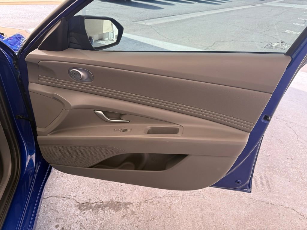 Used 2024 Hyundai Elantra SEL w/ Convenience Package FWD image 13