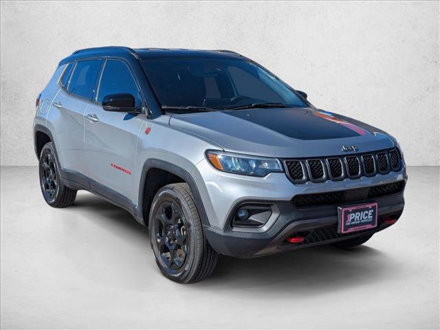 Used 2023 Jeep Compass Trailhawk w/ Trailhawk Convenience Group image 3