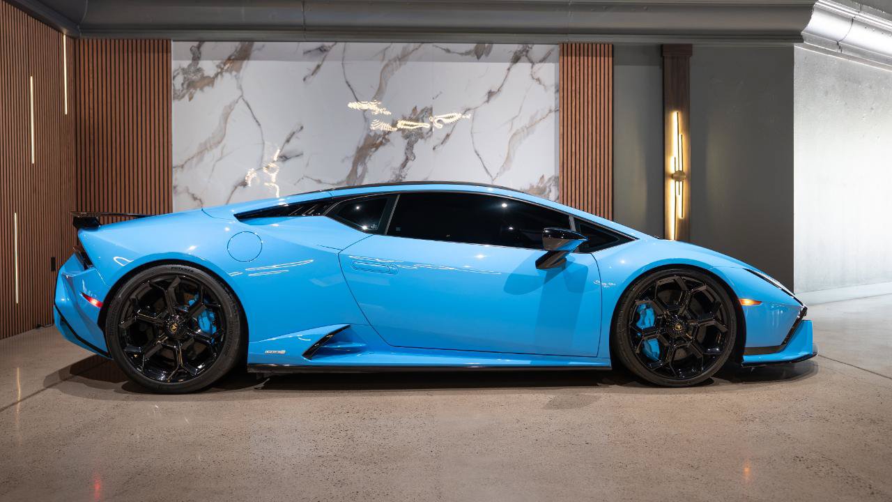 Used 2023 Lamborghini Huracan Tecnica RWD image 8