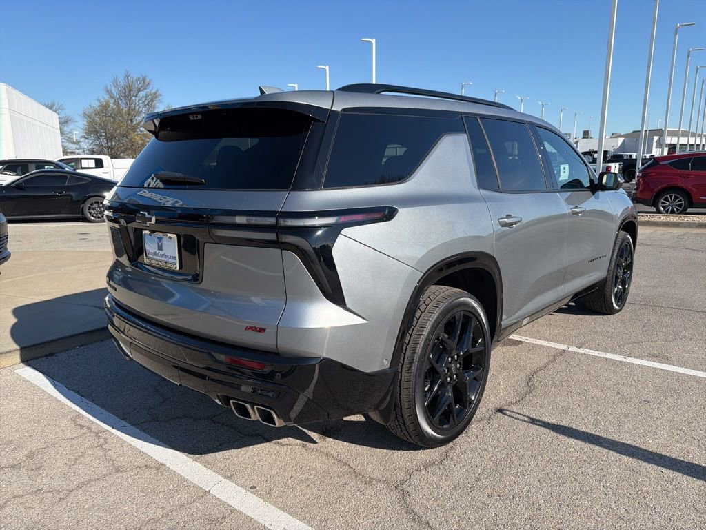 Certified 2025 Chevrolet Traverse RS w/ LPO, Illumination Package FWD image 3