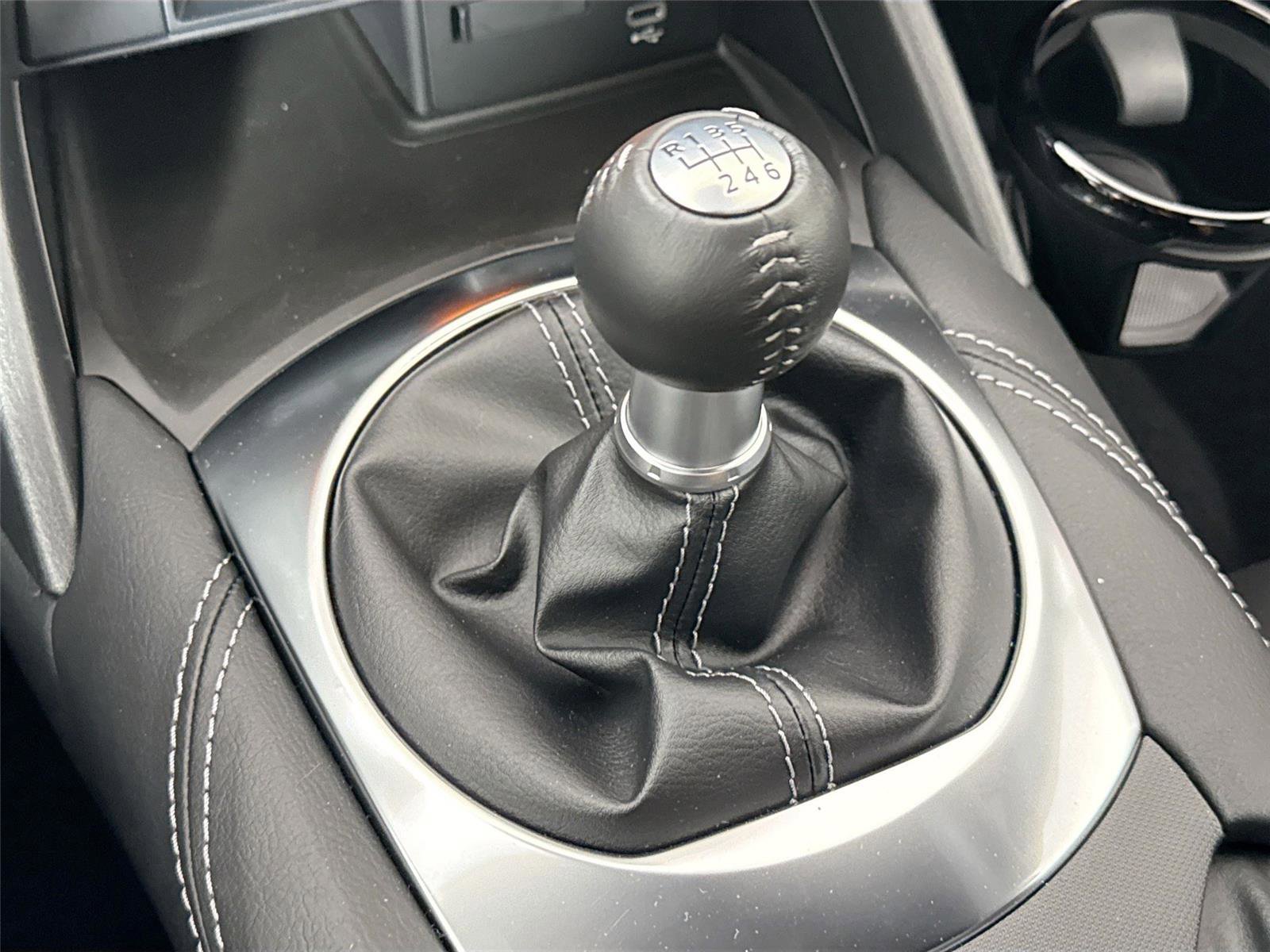 New 2026 MAZDA MX-5 Miata Club w/ Interior Package RWD image 25