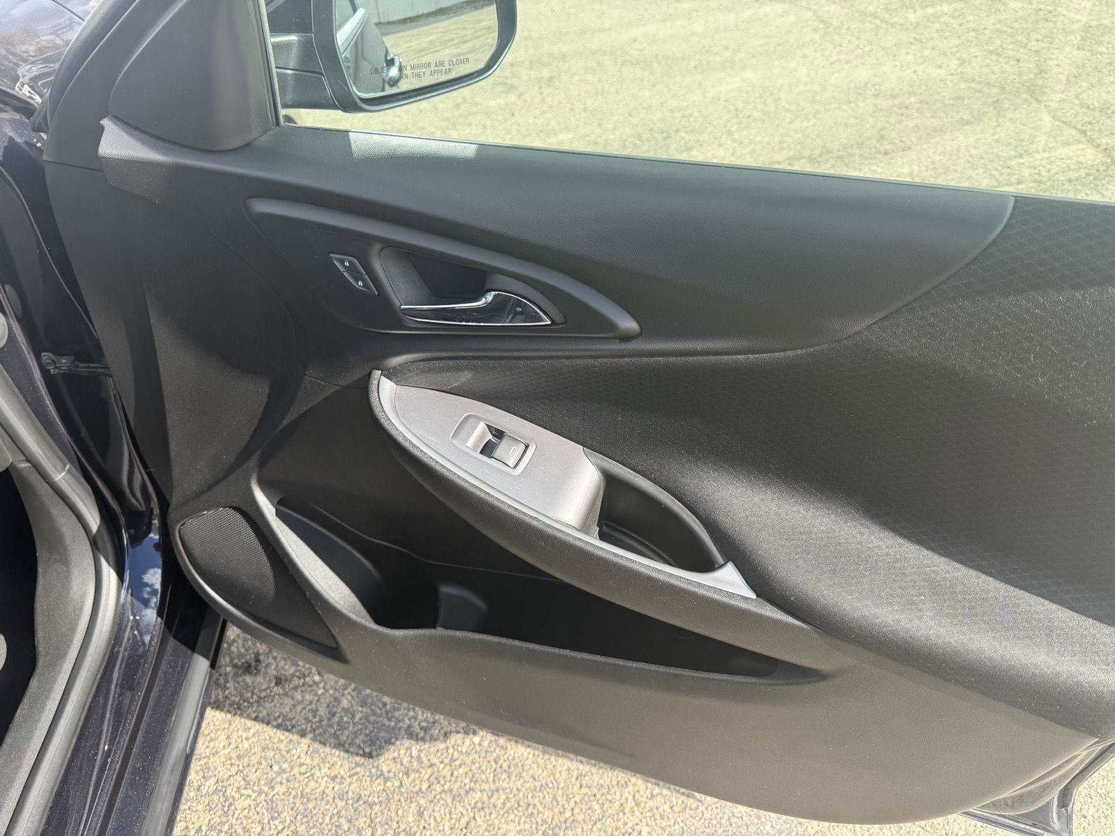 Used 2023 Chevrolet Malibu LT image 36