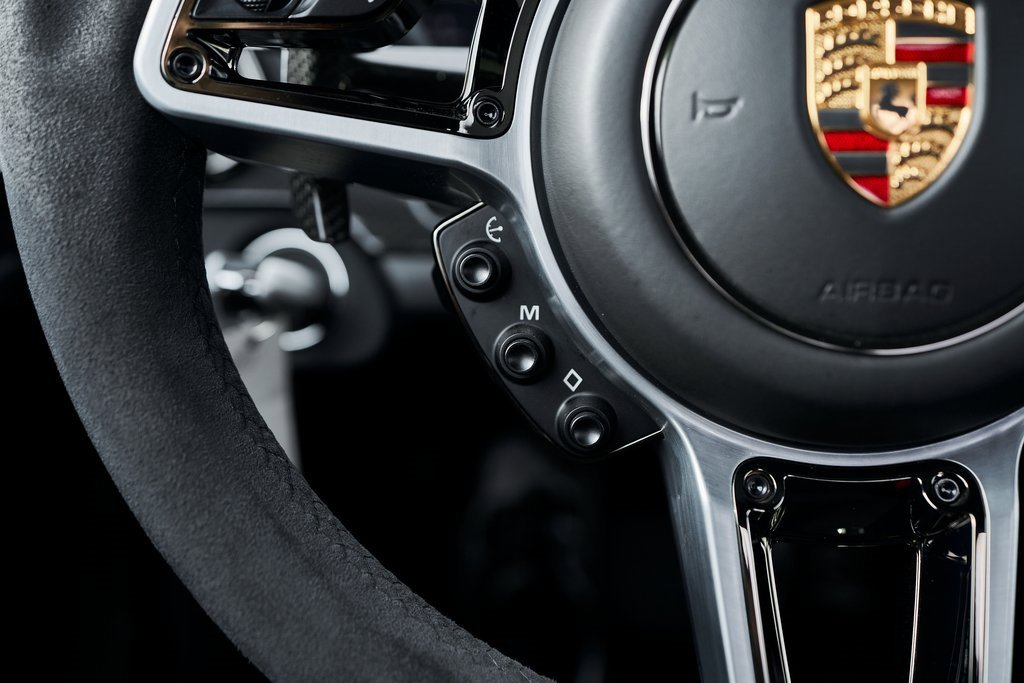 Used 2015 Porsche 918 Spyder image 68