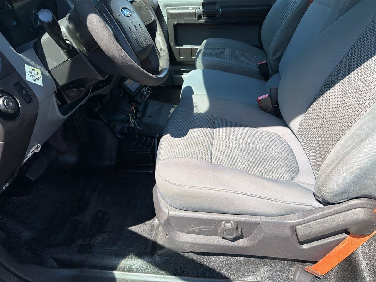 Used 2015 Ford F550 4x4 Regular Cab Super Duty image 12