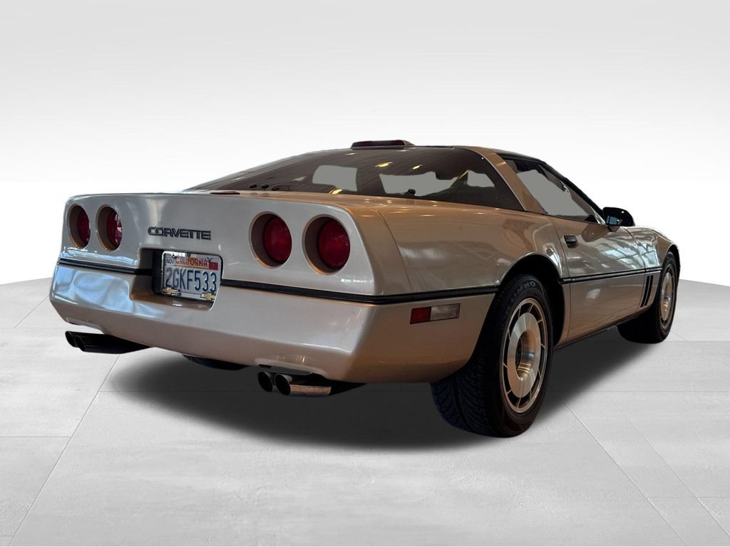 Used 1987 Chevrolet Corvette Coupe RWD image 5