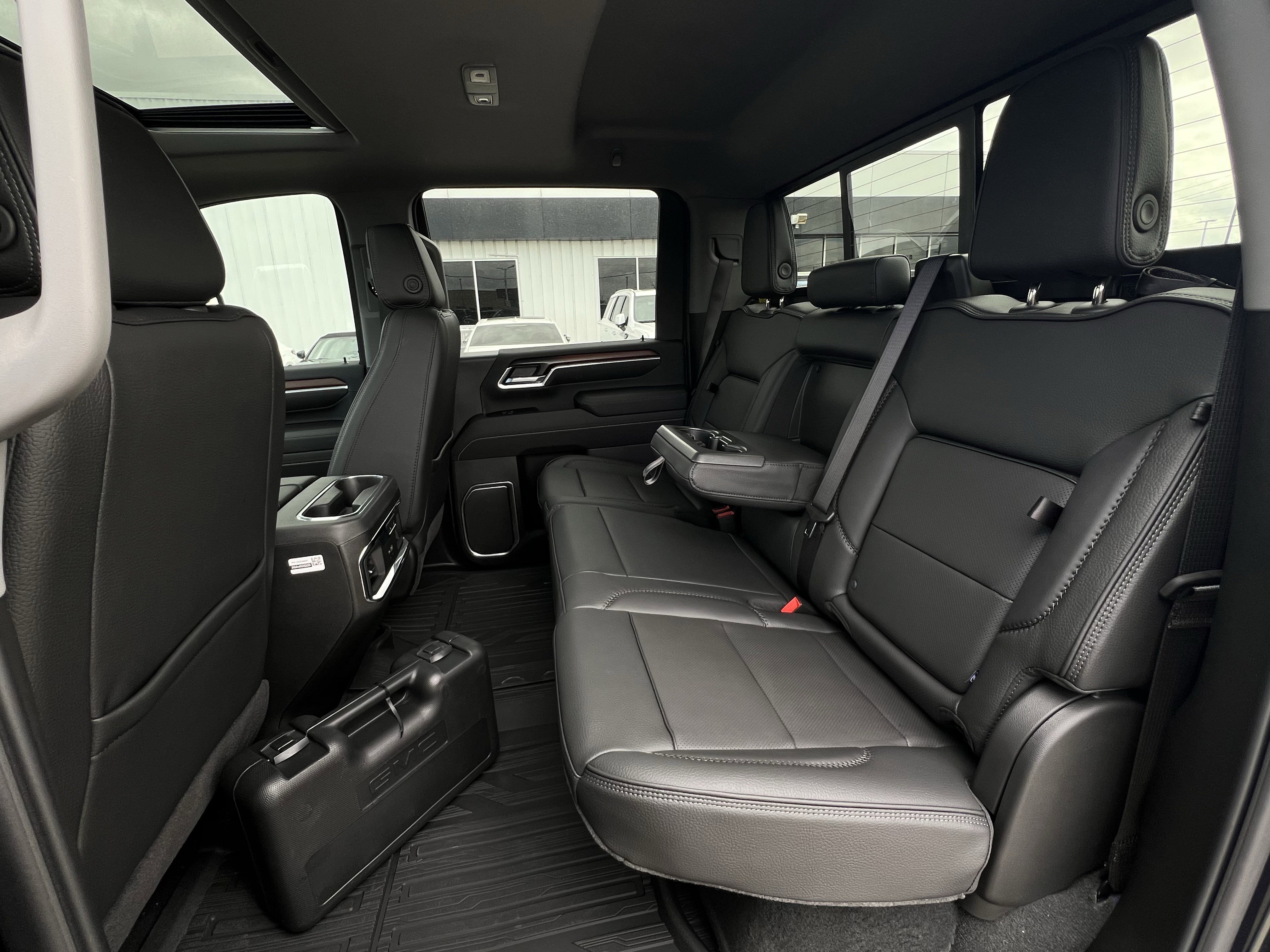 New 2026 GMC Sierra 2500 Denali w/ Denali Reserve Package image 23