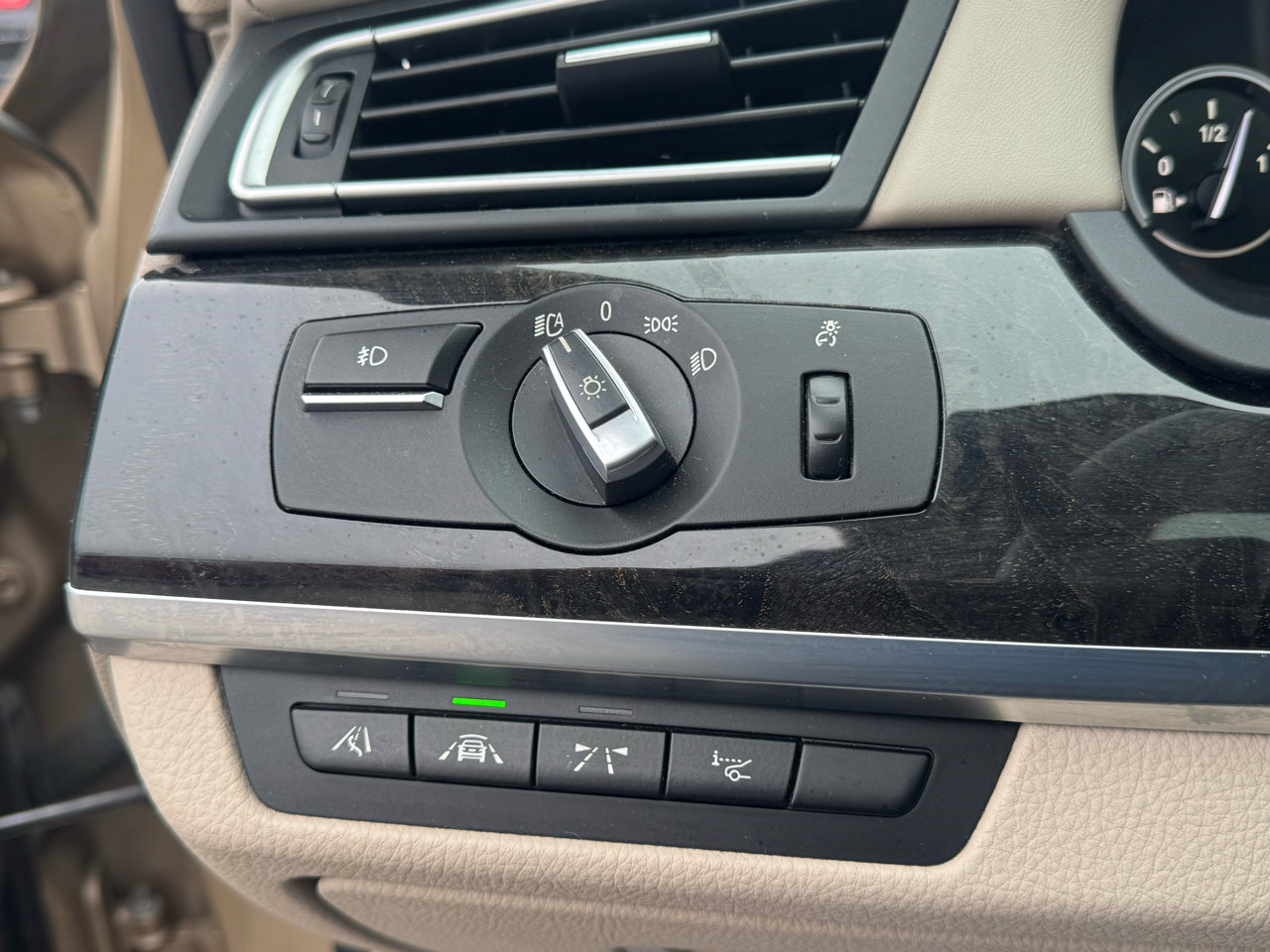 Used 2013 BMW 750Li image 18