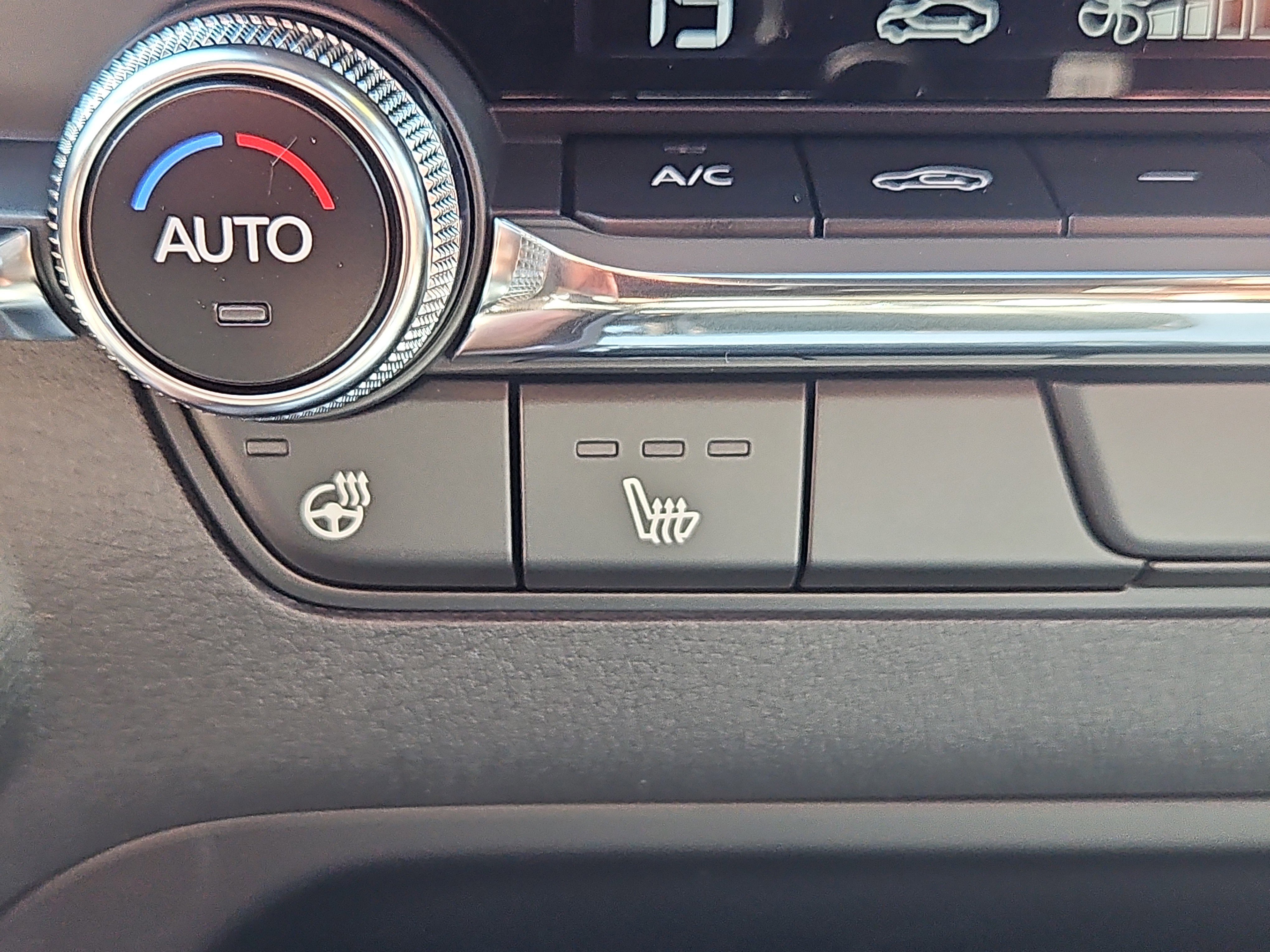 New 2026 MAZDA MAZDA3 Hatchback w/Premium Plus Pkg AWD/4WD image 11