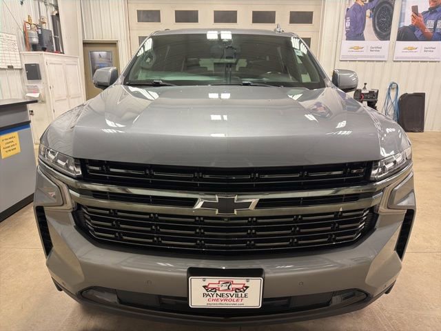 Used 2022 Chevrolet Suburban RST w/ Luxury Package image 3