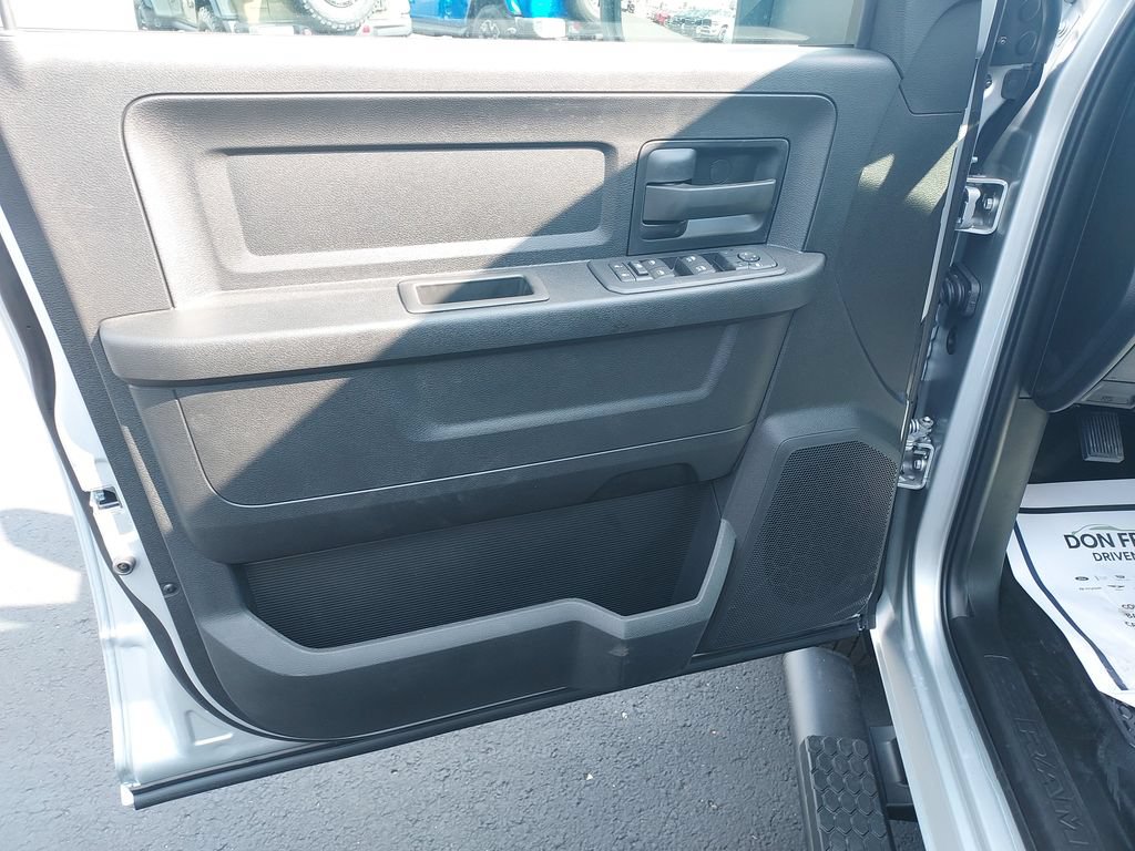 New 2027 RAM 3500 Tradesman AWD/4WD image 12