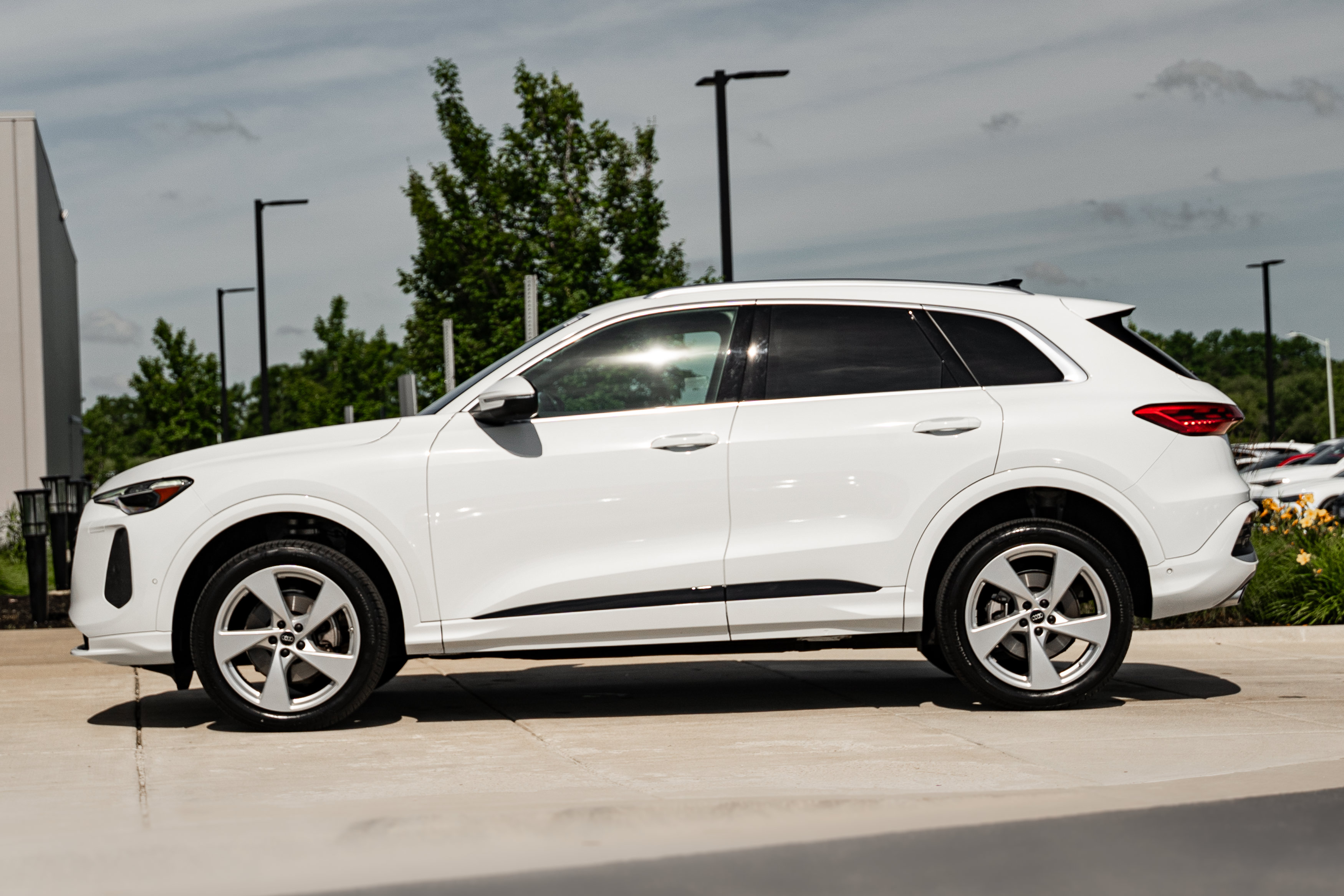 Certified 2025 Audi Q5 Premium w/ Premium Plus AWD/4WD image 6