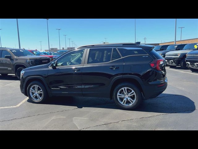 Certified 2023 GMC Terrain SLE w/ Driver Convenience Package image 6