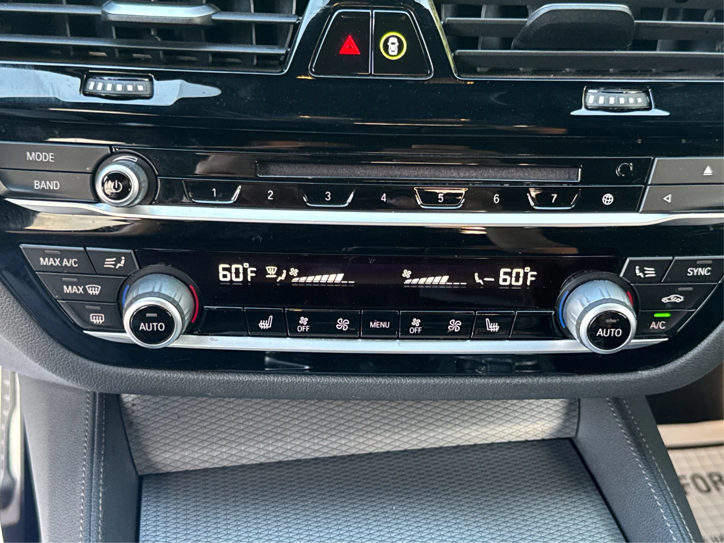 Used 2019 BMW 640i Gran Turismo xDrive w/ M Sport Package AWD/4WD image 29