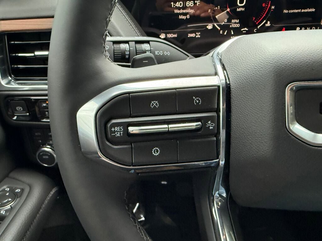 Used 2026 GMC Yukon XL Denali w/ Sun & Power Step Package AWD/4WD image 16