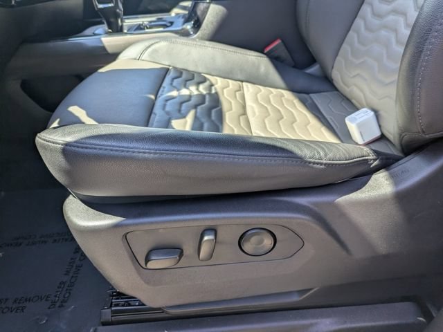 Used 2024 Chevrolet Silverado 1500 ZR2 w/ Technology Package AWD/4WD image 19