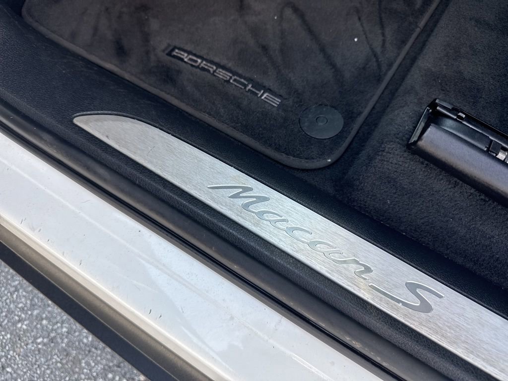Used 2015 Porsche Macan S image 20