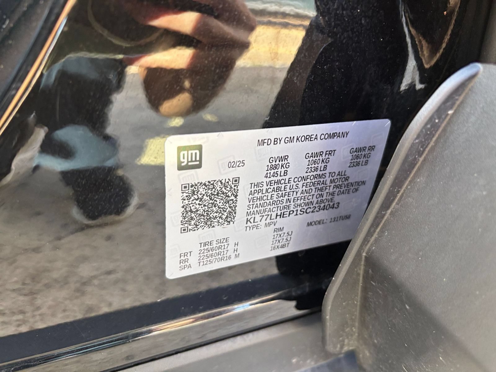 Used 2025 Chevrolet Trax LT FWD image 28