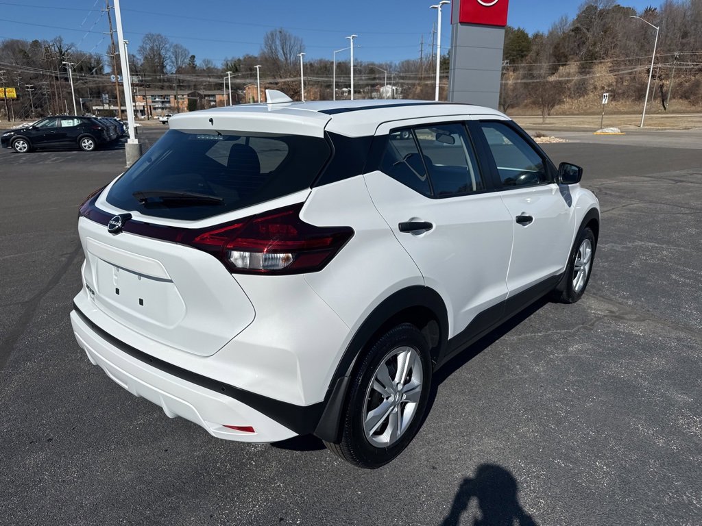 Used 2025 Nissan Kicks Play S image 7
