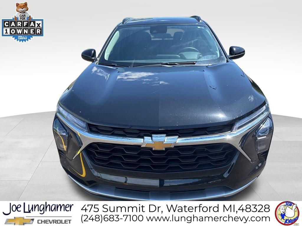 Used 2024 Chevrolet Trax LT w/ Driver Confidence Package FWD image 9