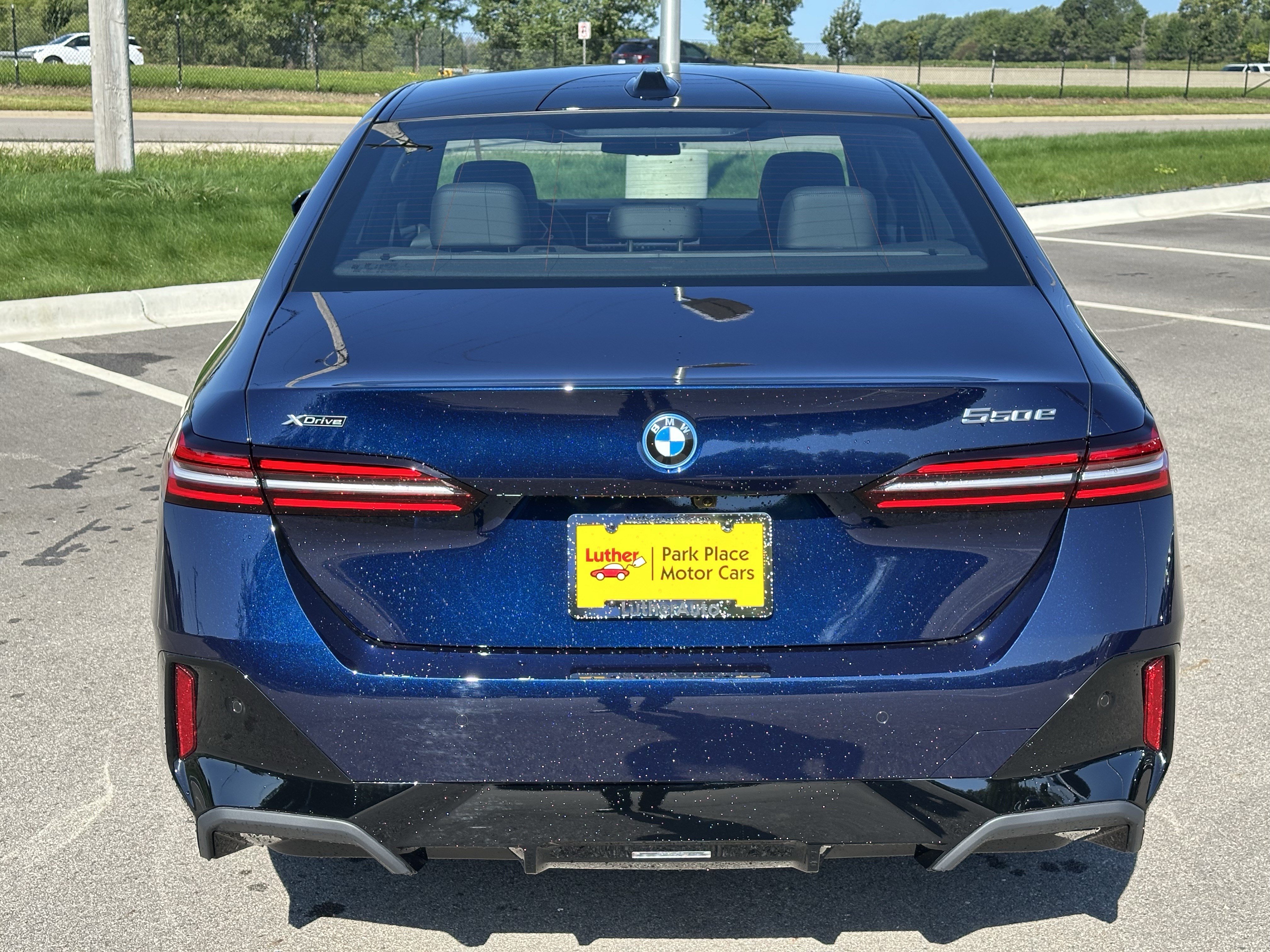 New 2026 BMW 550e xDrive w/ Executive Package AWD/4WD image 6