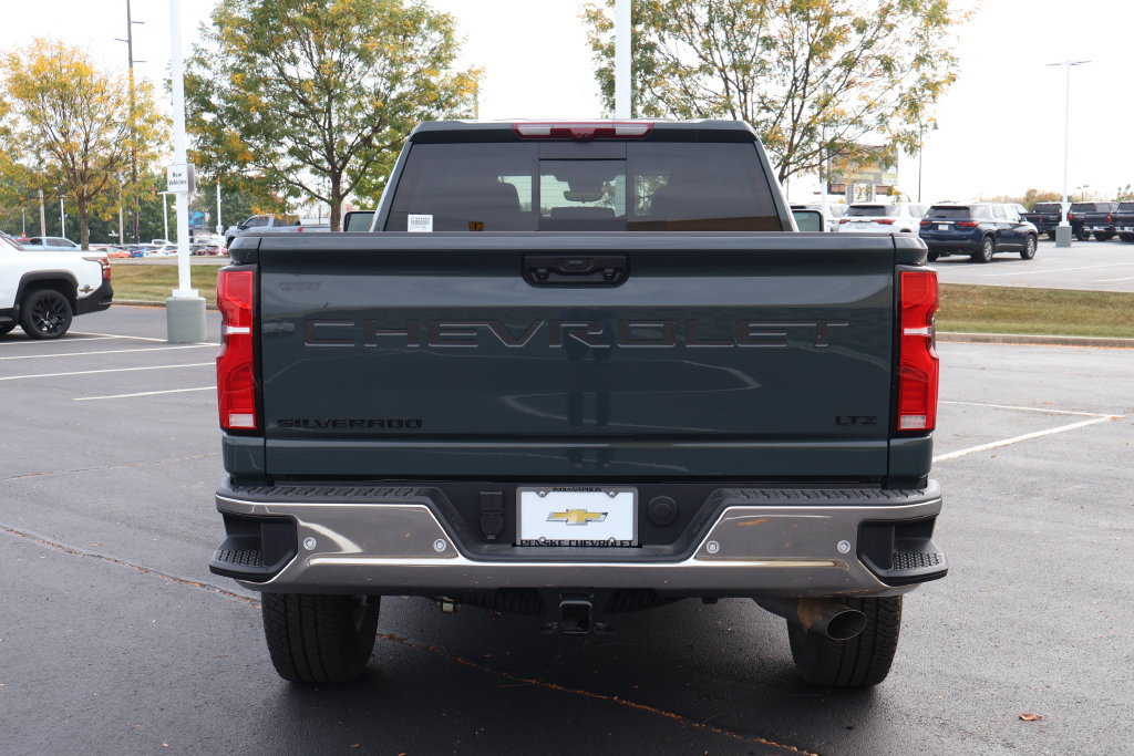 New 2026 Chevrolet Silverado 2500 LTZ w/ LTZ Premium Package AWD/4WD image 6