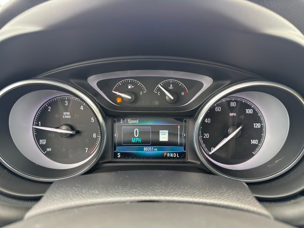 Used 2019 Buick Envision Essence image 9
