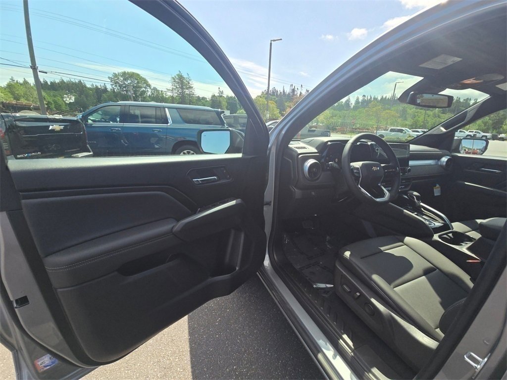 New 2025 Chevrolet Colorado LT w/ LT Convenience Package image 5