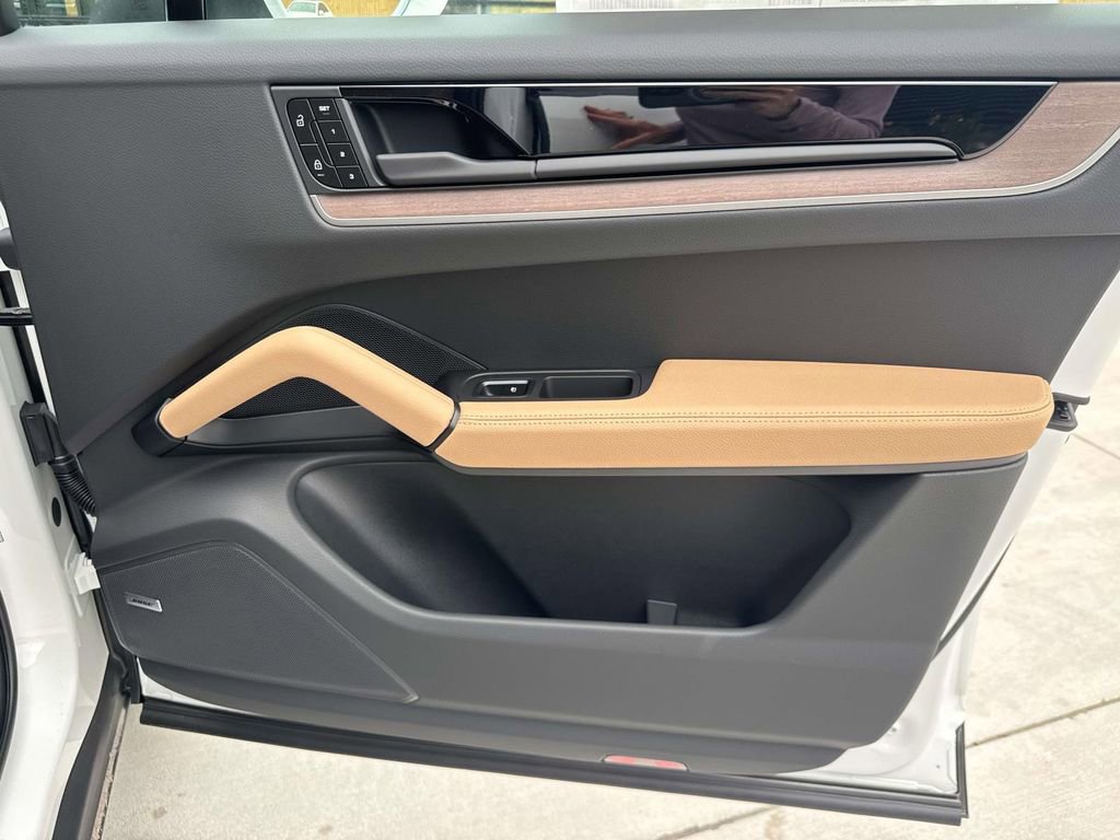 New 2026 Porsche Cayenne E-Hybrid AWD/4WD image 19