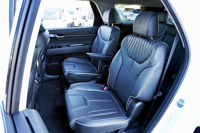 Certified 2023 Hyundai Palisade Limited FWD image 18