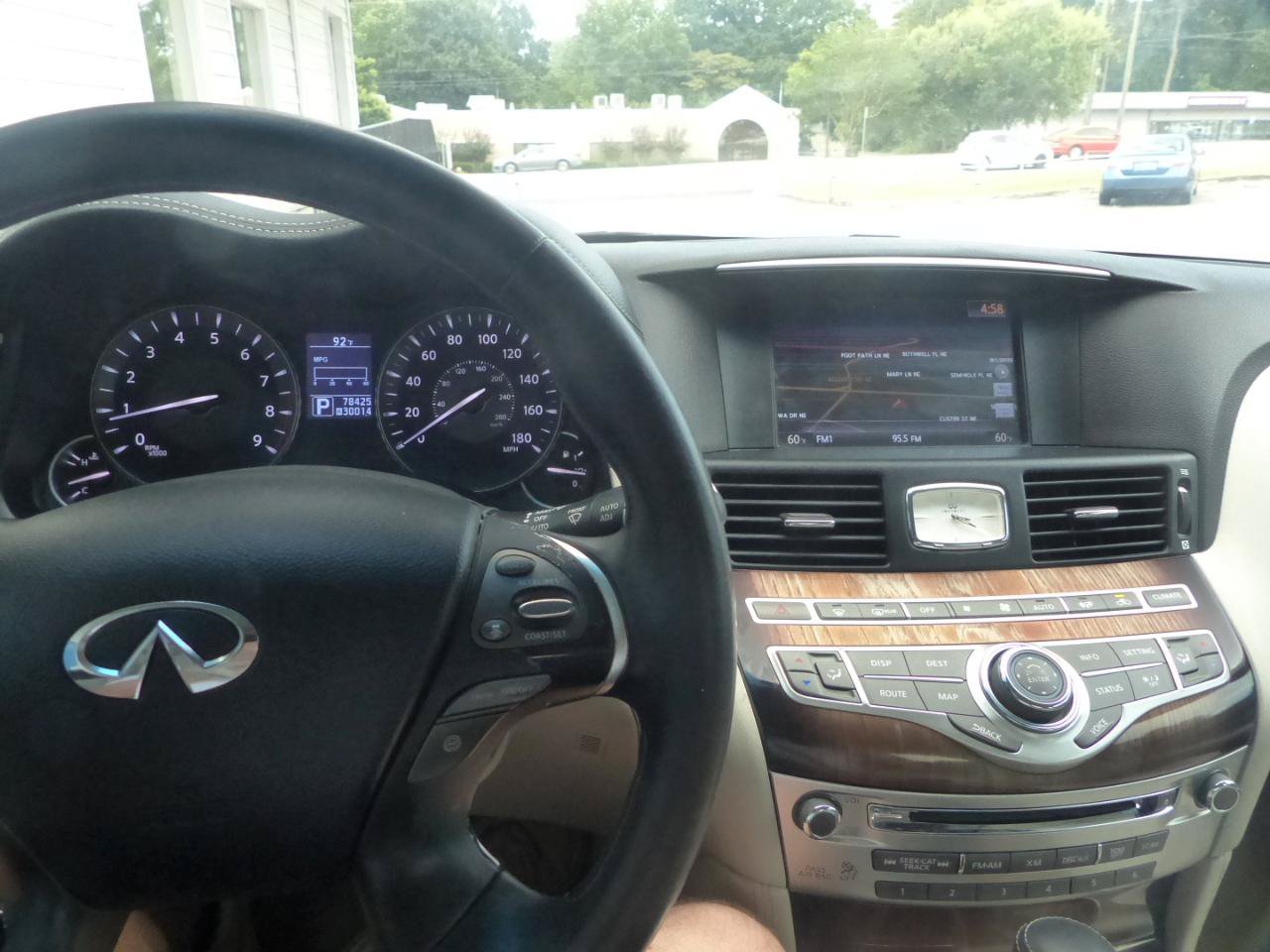 Used 2011 INFINITI M37 w/ Deluxe Touring Pkg RWD image 20