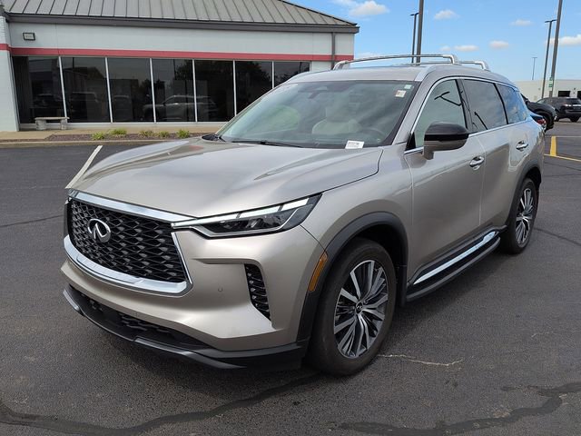 Used 2025 INFINITI QX60 Sensory w/ Vision Package AWD/4WD image 3