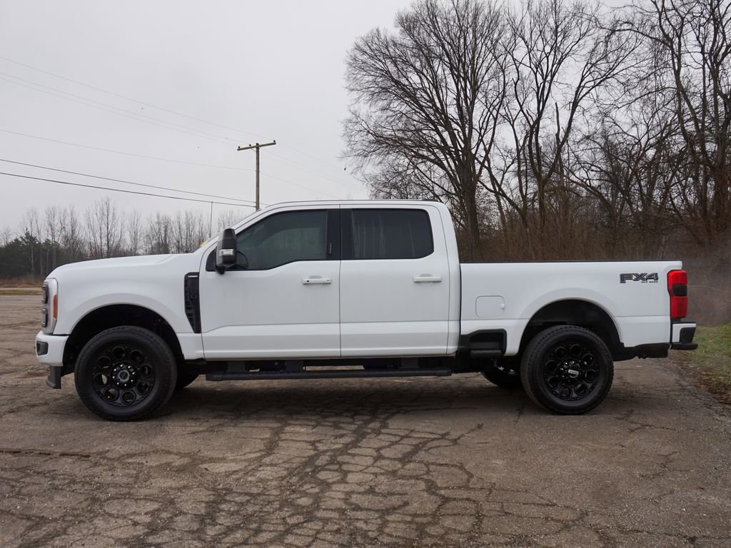 Used 2023 Ford F250 Lariat w/ Black Appearance Package image 6