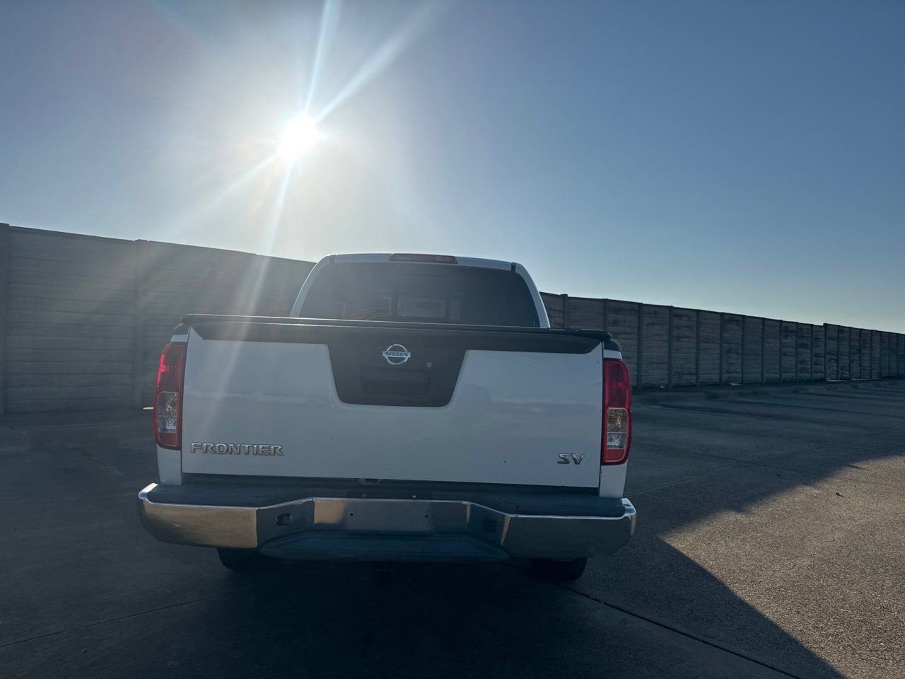 Used 2016 Nissan Frontier SV RWD image 16