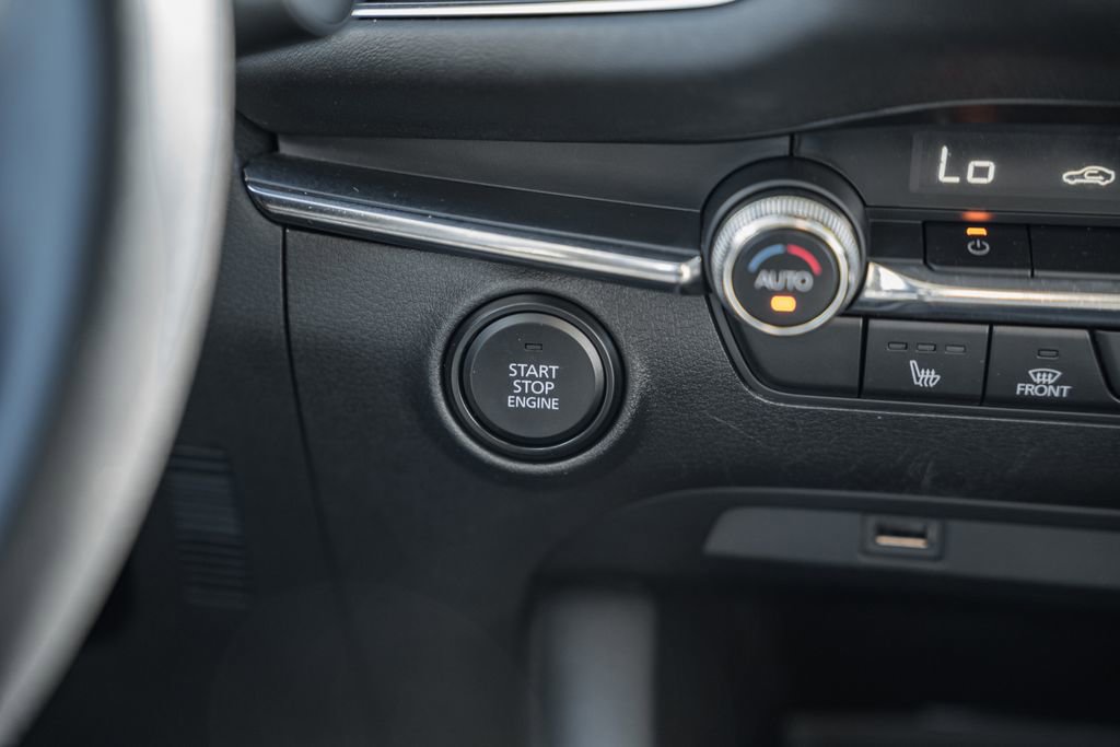 Used 2019 MAZDA MAZDA3 Sedan image 22
