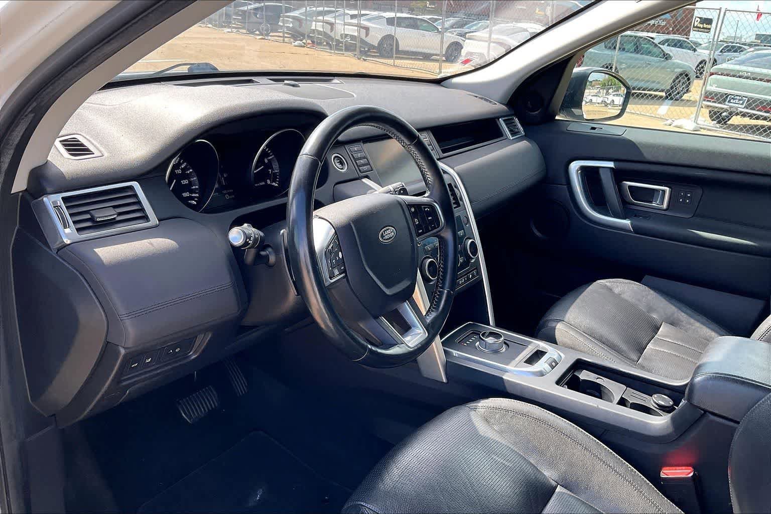 Used 2016 Land Rover Discovery Sport HSE AWD/4WD image 2