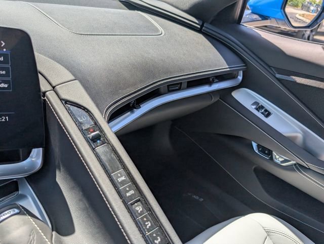 Used 2022 Chevrolet Corvette Stingray Coupe w/ Z51 Performance Package image 22