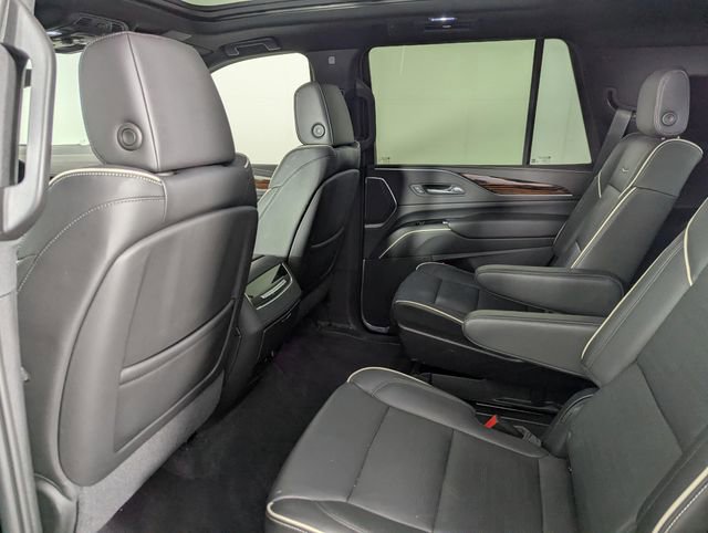 Used 2023 Cadillac Escalade Premium Luxury image 17