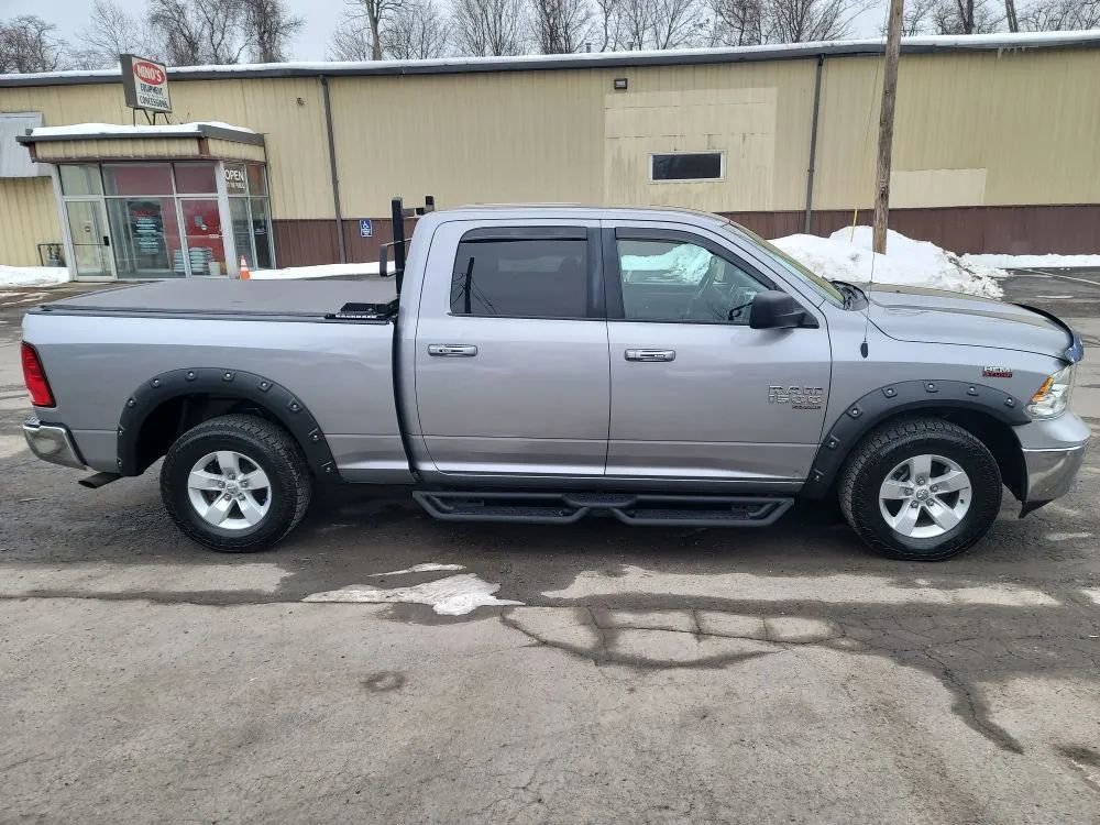 Used 2019 RAM 1500 Classic SLT AWD/4WD image 4