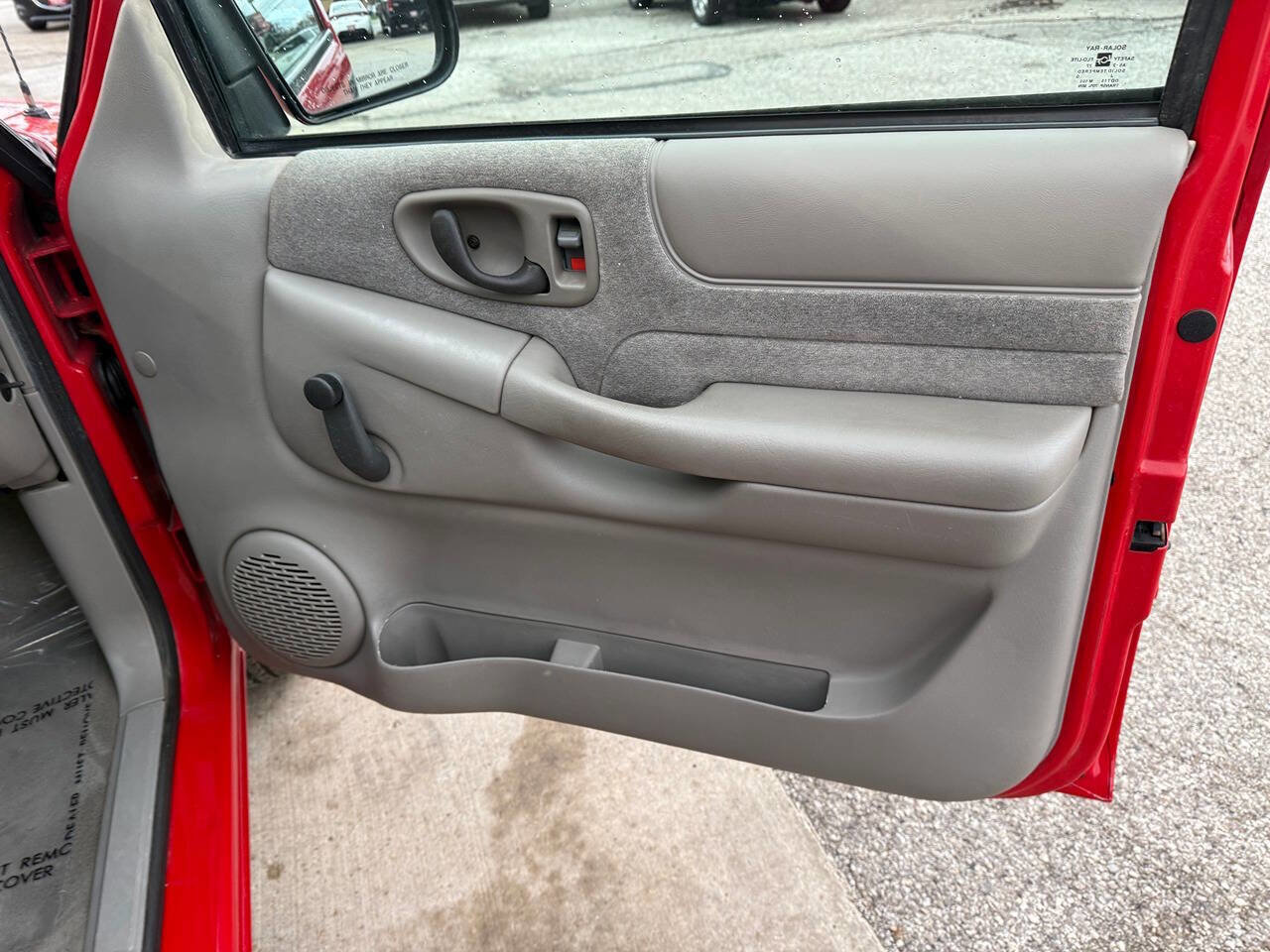 Used 2000 GMC Sonoma SLS w/ SLS Super Spec Pkg 2 image 23