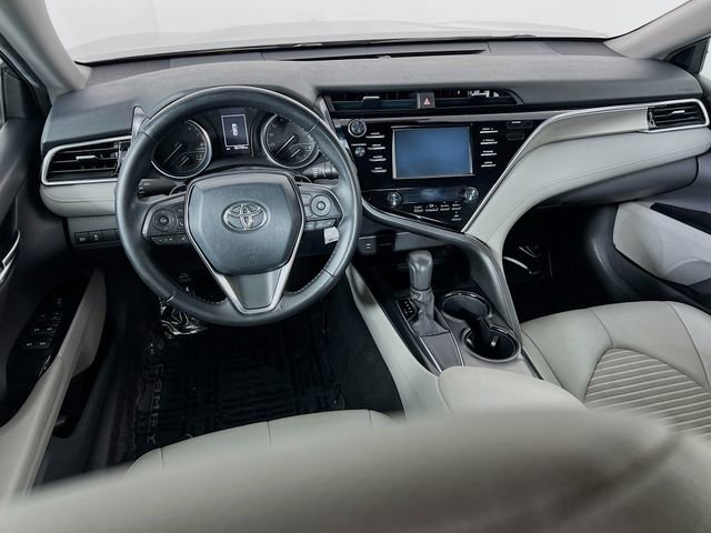 Used 2018 Toyota Camry SE image 19