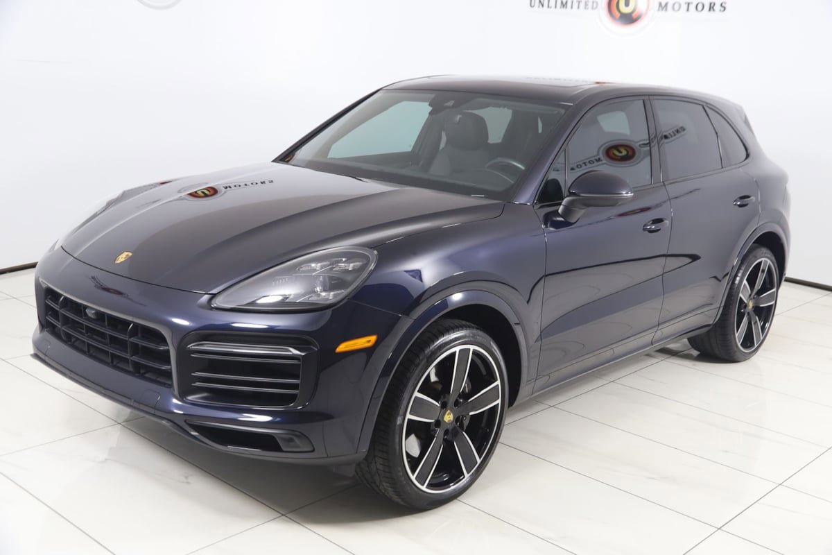 Used 2022 Porsche Cayenne Platinum Edition w/ Premium Package Plus AWD/4WD image 26