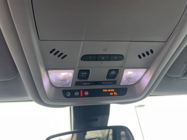 Used 2020 GMC Terrain SLT image 25